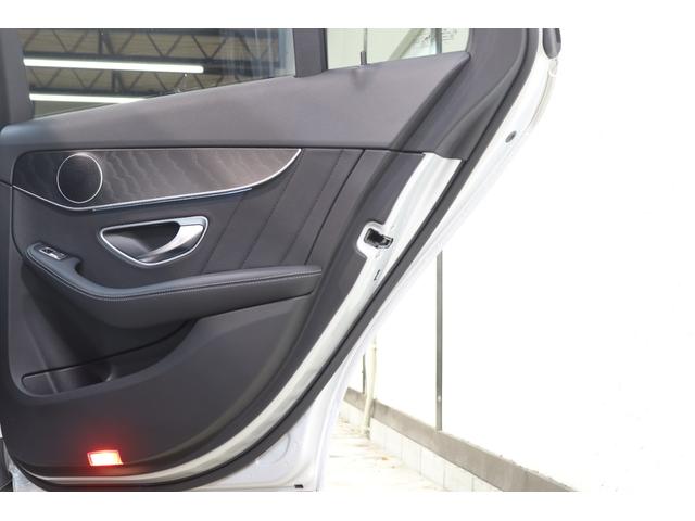 Ｃクラス Ｃ２００アバンギャルド　ＡＭＧライン　レーダーＳＰ　後期型　ＢＳＧ搭載　黒革＆シートヒーター　ナビＴＶ　スマホ連携　Ｂカメラ　ＰＴＳ　ＬＥＤ－Ｈ／Ｌ　ＡＭＧエアロ＆１８ＡＷ　ダイナミックＳ　エアサス　純正Ｆ／Ｒドラレコ　２年保証付（25枚目）