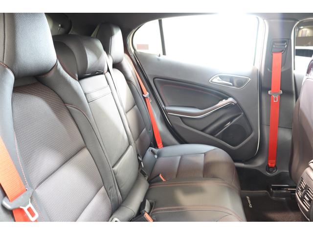 ＧＬＡクラス ＧＬＡ４５　ＡＭＧ　４マチック　エディション１　ＲＳＰ　３００台限定車　専用黒本革　ナビＴＶ　ＢＴ音楽　Ｂカメラ　ＰＴＳ　ＤＳＲＣ　ＡＭＧエアロ＆１８ＡＷ＆強化ブレーキ＆パフォーマンスサス　インテリジェントライト　キセノン＆ウォッシャー　２年保証付（28枚目）