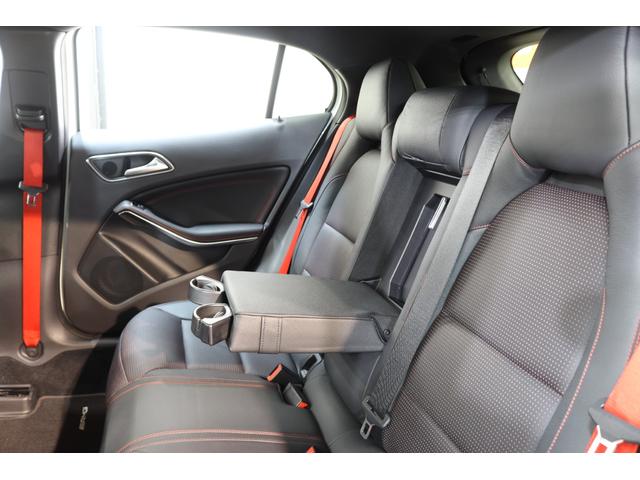 ＧＬＡクラス ＧＬＡ４５　ＡＭＧ　４マチック　エディション１　ＲＳＰ　３００台限定車　専用黒本革　ナビＴＶ　ＢＴ音楽　Ｂカメラ　ＰＴＳ　ＤＳＲＣ　ＡＭＧエアロ＆１８ＡＷ＆強化ブレーキ＆パフォーマンスサス　インテリジェントライト　キセノン＆ウォッシャー　２年保証付（31枚目）