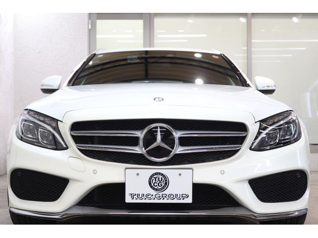 フロント＆リアバンパーには対象物を検知し光とアラーム警告音で知らせてくれるパークトロニックセンサーを装備しております！