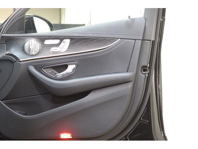 Eクラス E300 スポーツ EXC&RSP Meコネ 後期型 1オーナー 黒本革 HUD MBUX/ナビTV スマホ連携 ブルメスター 360カメラ PTS LEDライト 自動トランク AMGエアロ&19AW 9AT 2年保証付(24枚目)