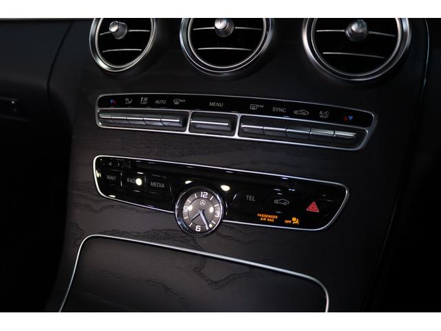 Cクラス C180カブリオレスポーツ レザEXC/RSP 1オ-ナ 赤本革&Sヒータ&エアスカ-フ 赤幌 HUD ナビTV BT音楽 Bカメラ PTS DSRC AMGエアロ/19AW ダイナミックS LEDヘッドライト 9AT 2年保証(34枚目)