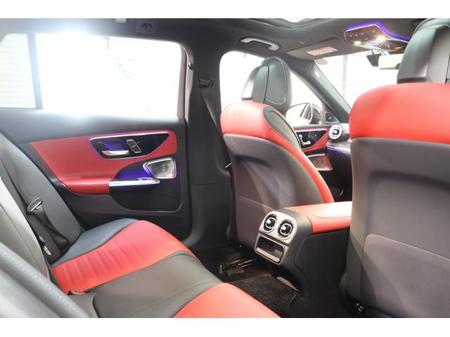 Cクラスステーションワゴン C43 4マチック RSP BSG搭載 赤/黒本革 ベンチレーター パノSR HUD MBUX/ARナビTV スマホ連携 ブルメスタ 360カメラ PTS 自動Rゲート AMGエアロ&19AW Rアクスルステア 2年保証(15枚目)