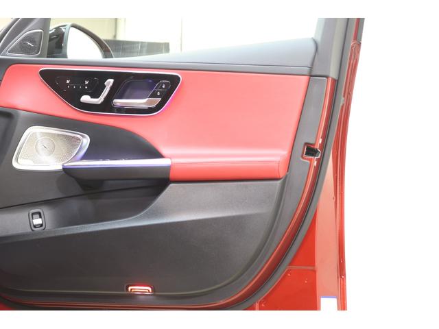 Cクラスステーションワゴン C43 4マチック RSP BSG搭載 赤/黒本革 ベンチレーター パノSR HUD MBUX/ARナビTV スマホ連携 ブルメスタ 360カメラ PTS 自動Rゲート AMGエアロ&19AW Rアクスルステア 2年保証(24枚目)