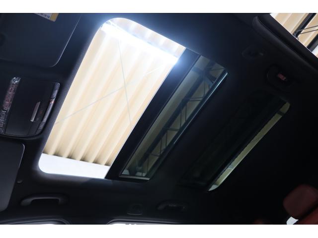 Cクラスステーションワゴン C200ステーションワゴンアバンギャルドAMGライン レザーEXC&レーダーSP 後期型 赤本革&Sヒーター HUD ナビTV BT音楽 Bカメラ PTS AMGエアロ&18AW AMGスポーツステア LEDライト 自動Rゲート エアサス 2年保証付(10枚目)