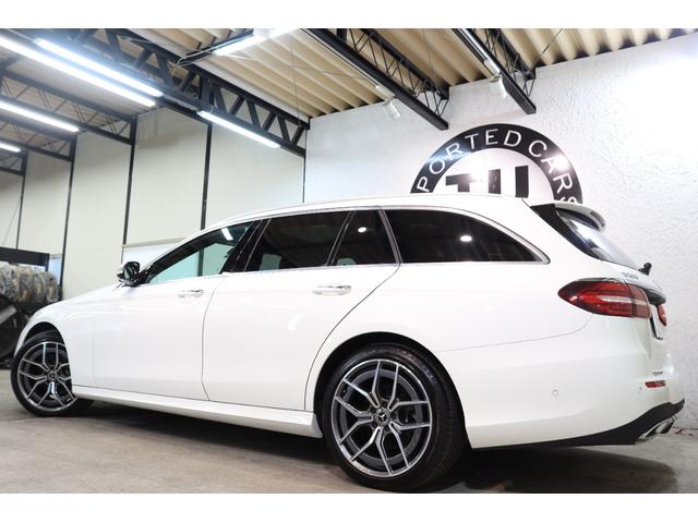 Eクラスステーションワゴン E200 ステーションワゴン スポーツ AMGラインインテリア&EXC&RSP 後期型 BSG搭載 黒本革 パノラマSR MEコネ MBUX ナビTV スマホ連携 360カメラ PTS エアバランス AMGエアロ&19AW 9AT 2年保証(4枚目)