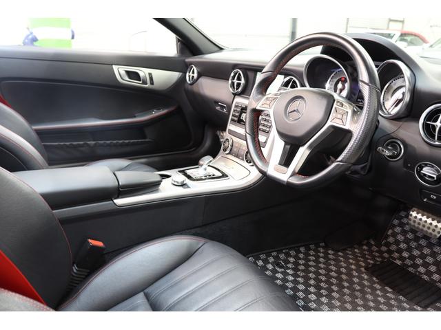 ＳＬＫ ＳＬＫ２００トレンド＋　ＡＭＧスポーツ＆ＲＳＰ　後期型　黒本革＆Ｓヒーター＆エアスカーフ　ガラスルーフ　純正ナビＴＶ　ＢＴ音楽　ＤＳＲＣ　キセノン＆ウォッシャ　ＡＭＧエアロ＆１８ＡＷ　９ＡＴ　キーレスキー　ドラレコ　２年保証（13枚目）