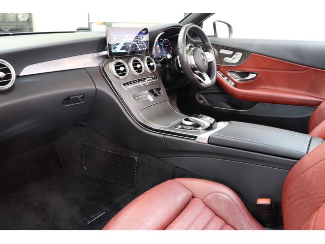 Ｃクラス Ｃ１８０カブリオレスポーツ　レザーＥＸＣ＆ＲＳＰ　１オーナー　後期型　ＭＥコネ　赤本革＆エアスカーフ　黒幌　ＨＵＤ　ナビＴＶ　スマホ連携　Ｂカメラ　ＰＴＳ　ＤＳＲＣ　ＡＭＧエアロ／１９ＡＷ　エアバランスＰＫＧ　９ＡＴ　２年保証付（3枚目）