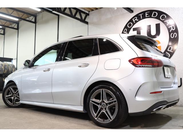 Ｂクラス Ｂ１８０　ＡＭＧレザーエクスクルーシブパッケージ　ＡＭＧライン＆レザーＥＸＣ＆アドバンスド＆ＲＳＰ　ＭＥコネクト　灰／黒本革　パノＳＲ　ＨＵＤ　ＭＢＵＸナビＴＶ　ＢＴ音楽　３６０カメラ　ＰＴＳ　ＤＳＲＣ　ＡＭＧエアロ＆１８ＡＷ　自動Ｒゲート　２年保証（4枚目）