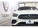 フロントグリルには伝統のスリーポインテッドスターマークを配置したスポーティーなデザインを採用しております!