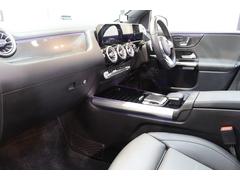 �����ˤϹ�鴶�Τ��륫���ܥ�ǥ����󥤥�ƥꥢ�ȥ�����Ѥ����������ʥǥ�����ȤʤäƤ���ޤ��� 3