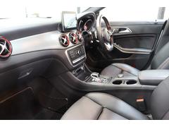 �����ˤϹ�鴶�Τ���֥�å���ɥ���ߥ˥���ǥ����󥤥�ƥꥢ�ȥ�����Ѥ����������ʥǥ�����ȤʤäƤ���ޤ��� 3