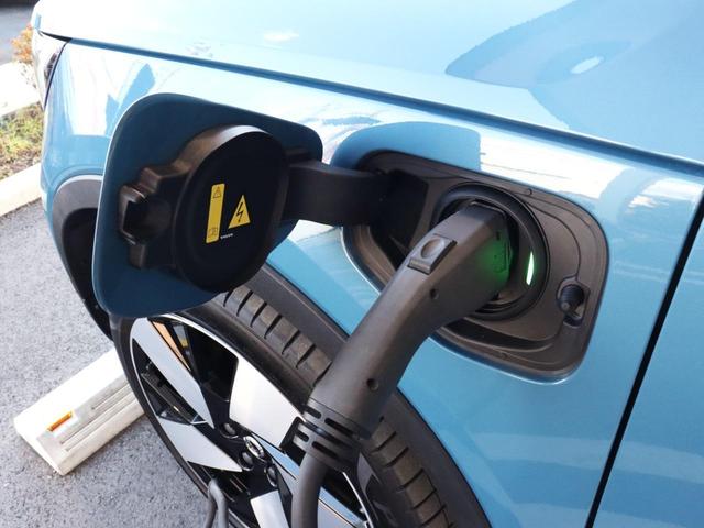 Ｃ４０リチャージ リチャージ　ツイン　電気自動車　パノラマルーフ　ピクセルＬＥＤ　社内使用　Ｇｏｏｇｌｅ　ｈａｒｍａｎ／ｋａｒｄｏｎ　前後シートヒーター　ステアリングホイールヒーター　ワイヤレススマホチャージ　パワーテールゲート　２０ＡＷ（12枚目）