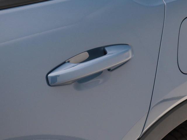 Ｃ４０リチャージ リチャージ　ツイン　電気自動車　パノラマルーフ　ピクセルＬＥＤ　社内使用　Ｇｏｏｇｌｅ　ｈａｒｍａｎ／ｋａｒｄｏｎ　前後シートヒーター　ステアリングホイールヒーター　ワイヤレススマホチャージ　パワーテールゲート　２０ＡＷ（31枚目）