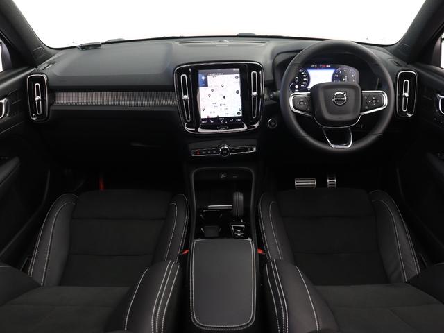 ＸＣ４０ Ｂ４　ＡＷＤ　Ｒデザイン　電動パノラマサンルーフ　専用スポーツサスペンション　前後純正ドラレコ　４８Ｖ　ｈａｒｍａｎ／ｋａｒｄｏｎ　１９インチＡＷ　前後シートヒーター　ステアリングヒーター　パワーテールゲート　３６０°カメラ（4枚目）