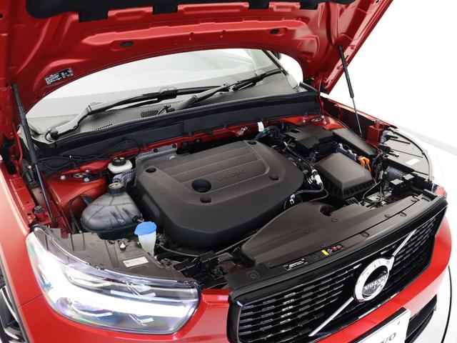 ＸＣ４０ Ｂ４　ＡＷＤ　Ｒデザイン　電動パノラマサンルーフ　専用スポーツサスペンション　前後純正ドラレコ　４８Ｖ　ｈａｒｍａｎ／ｋａｒｄｏｎ　１９インチＡＷ　前後シートヒーター　ステアリングヒーター　パワーテールゲート　３６０°カメラ（22枚目）
