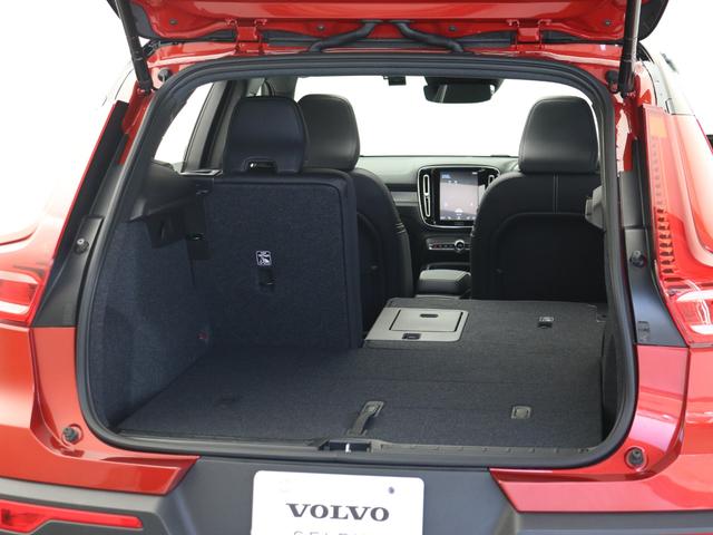 ＸＣ４０ Ｂ４　ＡＷＤ　Ｒデザイン　電動パノラマサンルーフ　専用スポーツサスペンション　前後純正ドラレコ　４８Ｖ　ｈａｒｍａｎ／ｋａｒｄｏｎ　１９インチＡＷ　前後シートヒーター　ステアリングヒーター　パワーテールゲート　３６０°カメラ（30枚目）