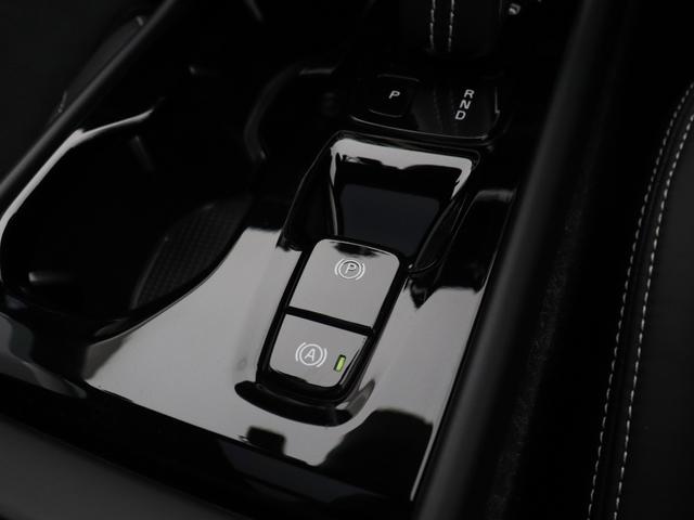 ＸＣ４０ Ｂ４　ＡＷＤ　Ｒデザイン　電動パノラマサンルーフ　専用スポーツサスペンション　前後純正ドラレコ　４８Ｖ　ｈａｒｍａｎ／ｋａｒｄｏｎ　１９インチＡＷ　前後シートヒーター　ステアリングヒーター　パワーテールゲート　３６０°カメラ（49枚目）