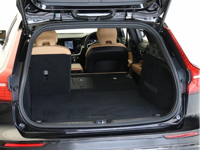 Ｖ６０ Ｔ５　インスクリプション　２０１９年モデル　ドラレコ　茶革　ｈａｒｍａｎ／ｋａｒｄｏｎ　シートエアコン　マッサージ機能　シートヒーター　３６０°カメラ　パワーテールゲート　ドリフトウッドパネル　１８インチダイヤモンドカットＡＷ（29枚目）