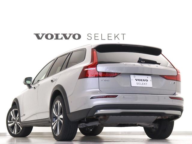 Ｖ６０ クロスカントリー　アルティメット　Ｂ５　ＡＷＤ　Ｇｏｏｇｌｅ搭載　ドラレコ　４８Ｖ　シルバードーンメタリック　１９インチダイヤモンドカットＡＷ　前後シートヒーター　シートエアコン　ステアリングヒーター　クリスタルシフトノブ　ドリフトウッドパネル（29枚目）