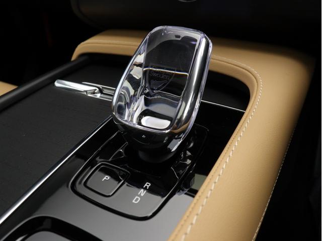 ＸＣ９０ ウルトラ　Ｂ５　ＡＷＤ　パノラマサンルーフ　Ｂ＆Ｗプレミアムサウンド　エアサス　２０２５年モデル　３列７人乗り　Ｇｏｏｇｌｅ　ドラレコ　茶革　クリスタルシフトノブ　ブラックアッシュウッドパネル　ベンチレーション機能　２０ＡＷ（48枚目）