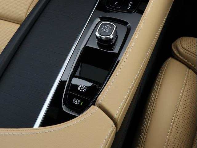 ＸＣ９０ ウルトラ　Ｂ５　ＡＷＤ　パノラマサンルーフ　Ｂ＆Ｗプレミアムサウンド　エアサス　２０２５年モデル　３列７人乗り　Ｇｏｏｇｌｅ　ドラレコ　茶革　クリスタルシフトノブ　ブラックアッシュウッドパネル　ベンチレーション機能　２０ＡＷ（49枚目）
