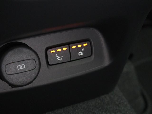 ＸＣ４０ アルティメット　Ｂ４　ＡＷＤ　２０２３年モデル　Ｇｏｏｇｌｅ搭載　ドラレコ　４８Ｖ　１９インチダイヤモンドカットＡＷ　ｈａｒｍａｎ／ｋａｒｄｏｎ　前後シートヒーター　ステアリングヒーター　クリスタルシフトノブ　パワーテールゲート（13枚目）