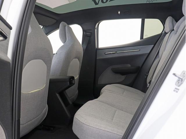ＥＸ３０ ウルトラシングルモーター　エクステンデッドレンジ　電気自動車　パノラマガラスルーフ　Ｇｏｏｇｌｅ搭載　ｈａｒｍａｎ／ｋａｒｄｏｎサウンドバー　１９インチＡＷ　シートヒーター　ステアリングホイールヒーター　パワーテールゲート　空気清浄機能　３６０カメラ（15枚目）