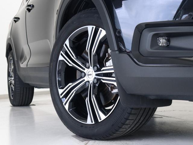 ＸＣ４０ リチャージ　ＰＨＶ　Ｔ５　インスクリプション　ＰＨＥＶ　電動パノラマサンルーフ　２０２１年モデル　前後純正ドラレコ　赤革　ｈａｒｍａｎ／ｋａｒｄｏｎ　クリスタルシフトノブ　ドリフトウッドパネル　前後シートヒーター　１９インチダイヤモンドカットＡＷ（9枚目）