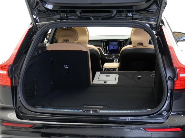 V60 クロスカントリー アルティメット B5 AWD サンルーフ Google搭載 ドラレコ 48V 19インチダイヤモンドカットAW 前後シートヒーター シートエアコン ステアリングホイールヒーター ワイヤレススマホチャージ リニアライムウッドパネル(30枚目)