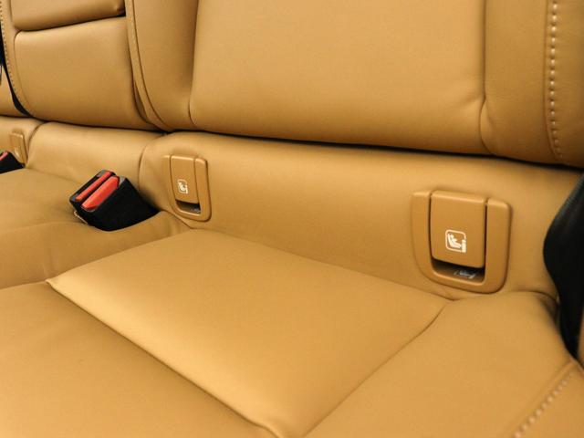 V60 クロスカントリー アルティメット B5 AWD サンルーフ Google搭載 ドラレコ 48V 19インチダイヤモンドカットAW 前後シートヒーター シートエアコン ステアリングホイールヒーター ワイヤレススマホチャージ リニアライムウッドパネル(40枚目)