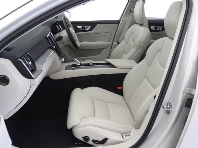 Ｖ６０ Ｂ５　インスクリプション　Ｂ５エンジン　サンルーフ　クライメートＰＫＧ　ドラレコ　４８Ｖ　１９インチＡＷ　白革　前後シートヒーター　ベンチレーション機能　リラクゼーション機能　ｈａｒｍａｎ／ｋａｒｄｏｎ　ドリフトウッドパネル（12枚目）