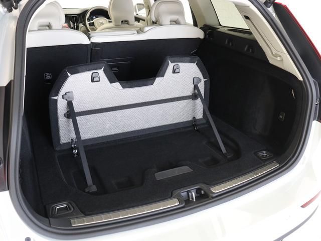 Ｖ６０ Ｂ５　インスクリプション　Ｂ５エンジン　サンルーフ　クライメートＰＫＧ　ドラレコ　４８Ｖ　１９インチＡＷ　白革　前後シートヒーター　ベンチレーション機能　リラクゼーション機能　ｈａｒｍａｎ／ｋａｒｄｏｎ　ドリフトウッドパネル（33枚目）