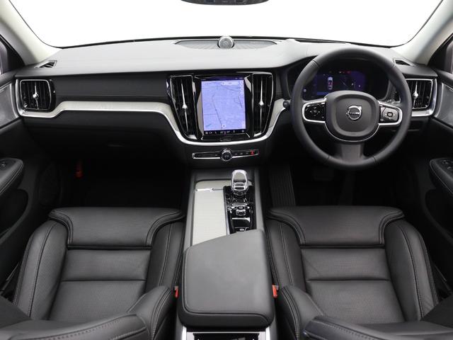 Ｖ６０ アルティメット　Ｂ４　サンルーフ　Ｂ＆Ｗ　Ｇｏｏｇｌｅ　４８Ｖ　クリスタルシフトノブ　ドリフトウッドパネル　ベンチレーション機能　リラクゼーション機能　前後シートヒーター　ステアリングホイールヒーター　１８インチＡＷ（4枚目）