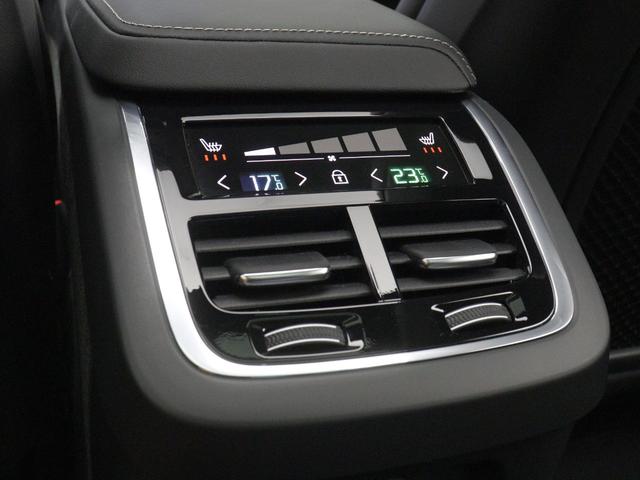 Ｖ６０ アルティメット　Ｂ４　サンルーフ　Ｂ＆Ｗ　Ｇｏｏｇｌｅ　４８Ｖ　クリスタルシフトノブ　ドリフトウッドパネル　ベンチレーション機能　リラクゼーション機能　前後シートヒーター　ステアリングホイールヒーター　１８インチＡＷ（15枚目）