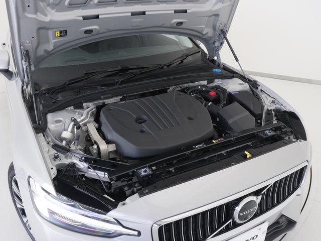 Ｖ６０ アルティメット　Ｂ４　サンルーフ　Ｂ＆Ｗ　Ｇｏｏｇｌｅ　４８Ｖ　クリスタルシフトノブ　ドリフトウッドパネル　ベンチレーション機能　リラクゼーション機能　前後シートヒーター　ステアリングホイールヒーター　１８インチＡＷ（23枚目）