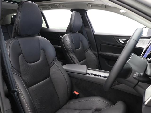 Ｖ６０ アルティメット　Ｂ４　サンルーフ　Ｂ＆Ｗ　Ｇｏｏｇｌｅ　４８Ｖ　クリスタルシフトノブ　ドリフトウッドパネル　ベンチレーション機能　リラクゼーション機能　前後シートヒーター　ステアリングホイールヒーター　１８インチＡＷ（36枚目）
