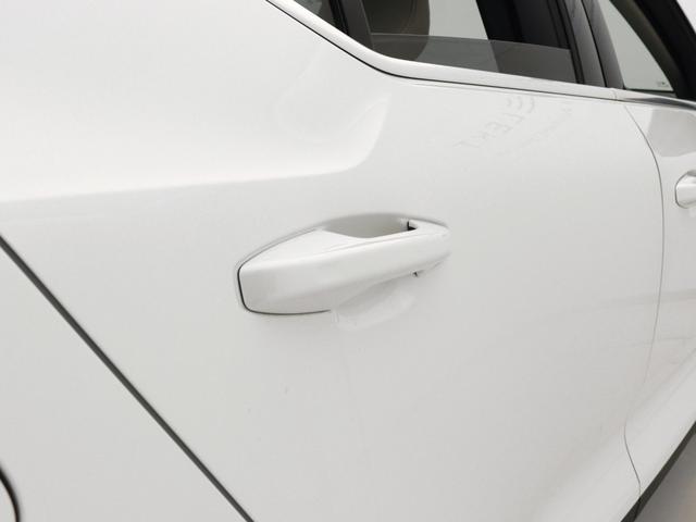 ＸＣ４０ アルティメット　Ｂ４　ＡＷＤ　電動パノラマサンルーフ　Ｇｏｏｇｌｅ搭載　前後純正ドラレコ　４８Ｖ　ｈａｒｍａｎ／ｋａｒｄｏｎ　前後シートヒーター　ステアリングホイールヒーター　１９ＡＷ　クリスタルシフトノブ　ドリフトウッドパネル（27枚目）