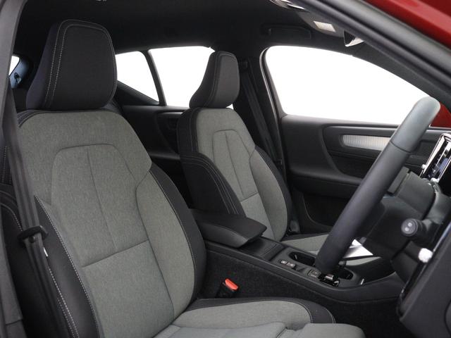 ＸＣ４０ プラス　プロ　Ｂ３　２０２３年モデル　クライメートＰＫＧ　Ｇｏｏｇｌｅ搭載　ドラレコ　４８Ｖ　前後シートヒーター　ステアリングホイールヒーター　パワーテールゲート　３６０°カメラ　ワイヤレススマホチャージ　１８インチＡＷ（35枚目）