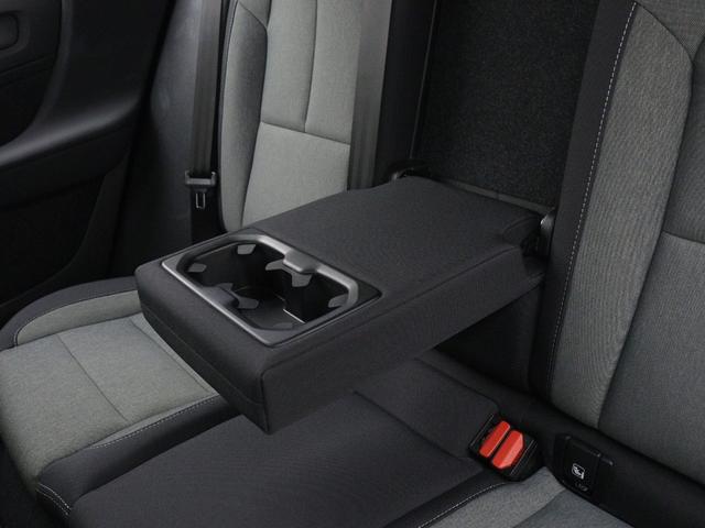 ＸＣ４０ プラス　プロ　Ｂ３　２０２３年モデル　クライメートＰＫＧ　Ｇｏｏｇｌｅ搭載　ドラレコ　４８Ｖ　前後シートヒーター　ステアリングホイールヒーター　パワーテールゲート　３６０°カメラ　ワイヤレススマホチャージ　１８インチＡＷ（38枚目）