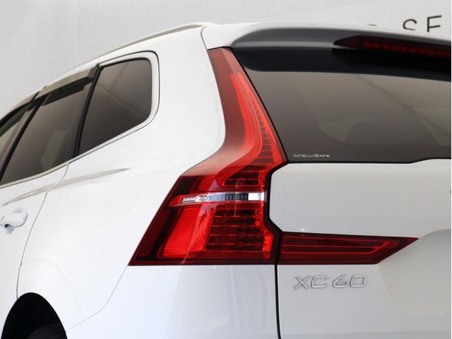XC60 T5 AWD モーメンタム 2018年モデル ドラレコ 茶革 フロントパワーシート シートヒーター パワーテールゲート 360°カメラ 18インチAW アイアンオレアルミニウムパネル LEDヘッドライト ダークティンテッドガラス(24枚目)