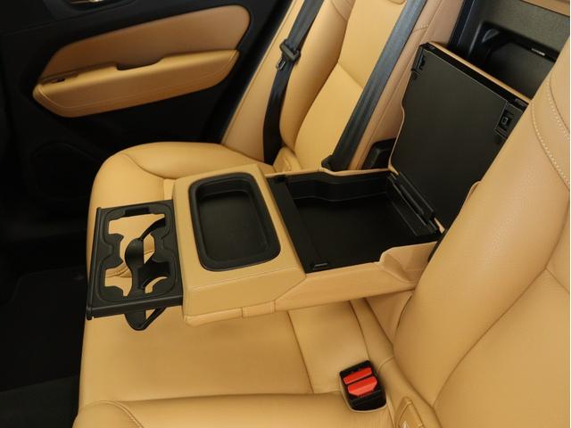 XC60 T5 AWD モーメンタム 2018年モデル ドラレコ 茶革 フロントパワーシート シートヒーター パワーテールゲート 360°カメラ 18インチAW アイアンオレアルミニウムパネル LEDヘッドライト ダークティンテッドガラス(33枚目)