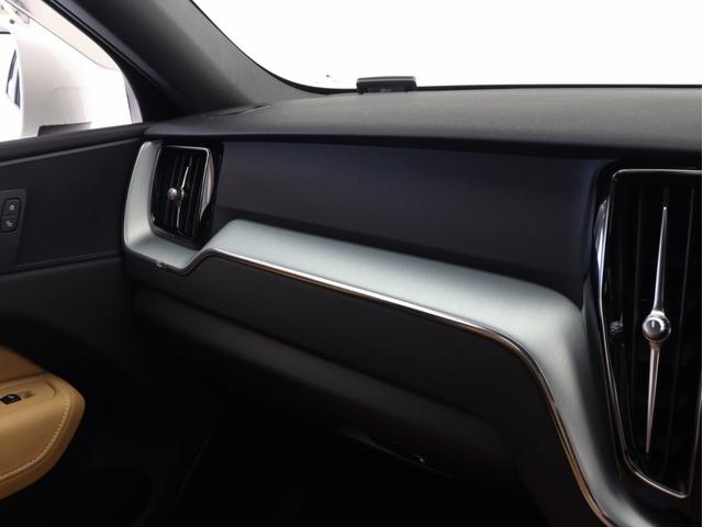 XC60 T5 AWD モーメンタム 2018年モデル ドラレコ 茶革 フロントパワーシート シートヒーター パワーテールゲート 360°カメラ 18インチAW アイアンオレアルミニウムパネル LEDヘッドライト ダークティンテッドガラス(36枚目)