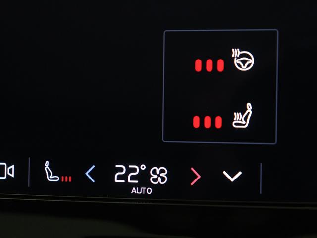 C40リチャージ リチャージ アルティメットツインモーター 電気自動車 パノラマルーフ ピクセルLED Google搭載 純正360°ドラレコ harman/kardon テイラードウールブレンドシート 前後シートヒーター ステアリングヒーター 20インチAW(19枚目)