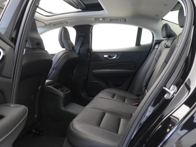 S60 リチャジアルティメットT6AWDプラグインハイブリド PHEV サンルーフ Google搭載 純正360°ドラレコ 19インチAW harman/kardon 前後シートヒーター ステアリングホイールヒーター リラクゼーション機能 クリスタルシフトノブ(13枚目)