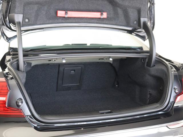 S60 リチャジアルティメットT6AWDプラグインハイブリド PHEV サンルーフ Google搭載 純正360°ドラレコ 19インチAW harman/kardon 前後シートヒーター ステアリングホイールヒーター リラクゼーション機能 クリスタルシフトノブ(31枚目)