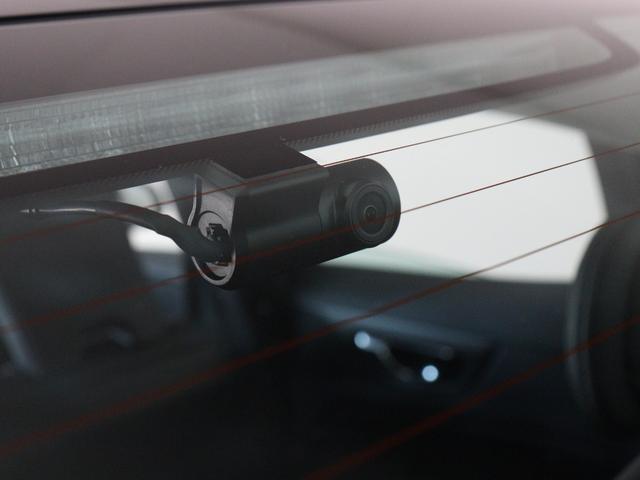 S60 リチャジアルティメットT6AWDプラグインハイブリド PHEV サンルーフ Google搭載 純正360°ドラレコ 19インチAW harman/kardon 前後シートヒーター ステアリングホイールヒーター リラクゼーション機能 クリスタルシフトノブ(35枚目)