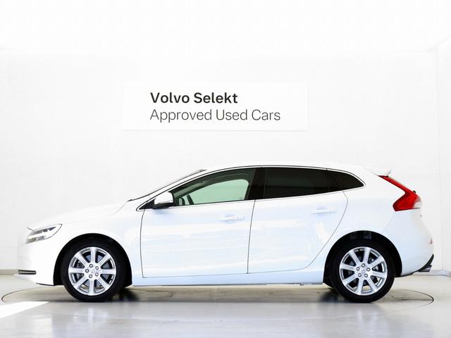 V40 T3 インスクリプション 2019年モデル 茶革 harman/kardon モダンウッドパネル シートヒーター リアビューカメラ LEDヘッドライト パドルシフト 17インチAW レーンキープ 追従クルーズコントロール(5枚目)