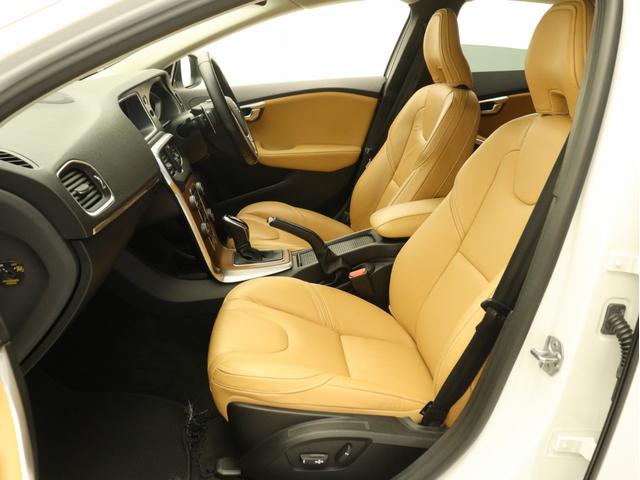 V40 T3 インスクリプション 2019年モデル 茶革 harman/kardon モダンウッドパネル シートヒーター リアビューカメラ LEDヘッドライト パドルシフト 17インチAW レーンキープ 追従クルーズコントロール(11枚目)