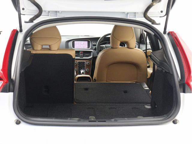 V40 T3 インスクリプション 2019年モデル 茶革 harman/kardon モダンウッドパネル シートヒーター リアビューカメラ LEDヘッドライト パドルシフト 17インチAW レーンキープ 追従クルーズコントロール(26枚目)